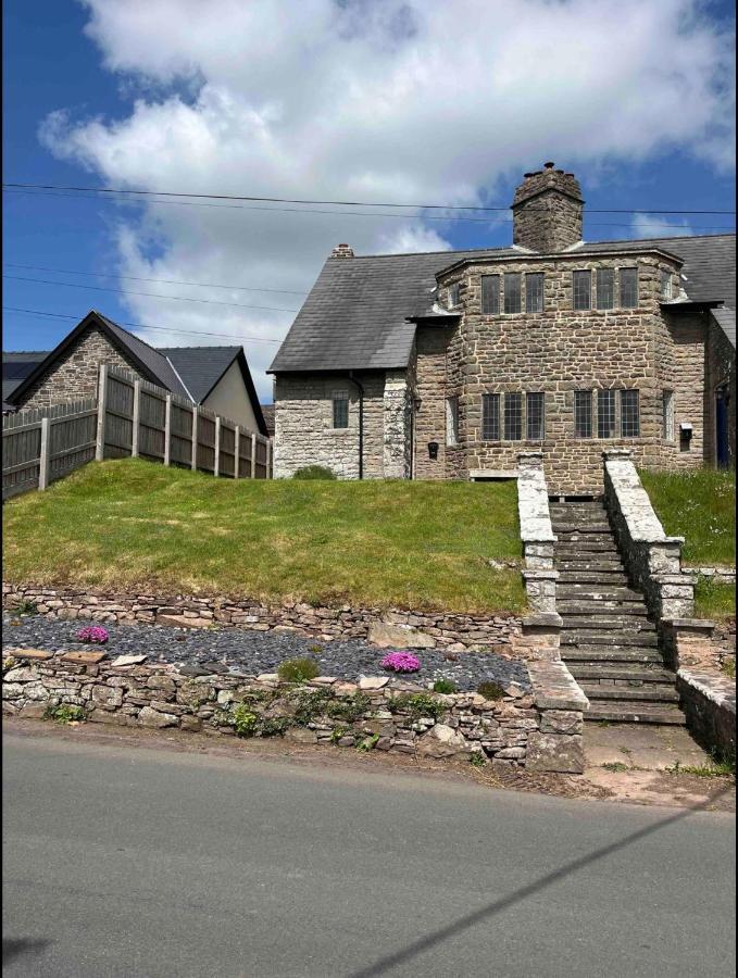Cosy Arts & Crafts Cottage With Stunning Views Brecon Eksteriør bilde