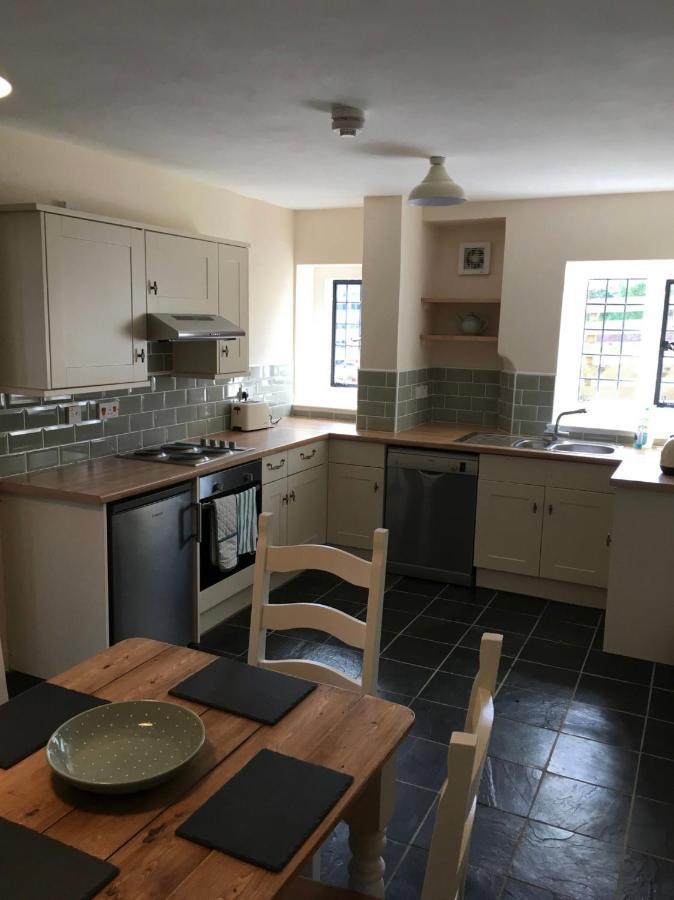 Cosy Arts & Crafts Cottage With Stunning Views Brecon Eksteriør bilde