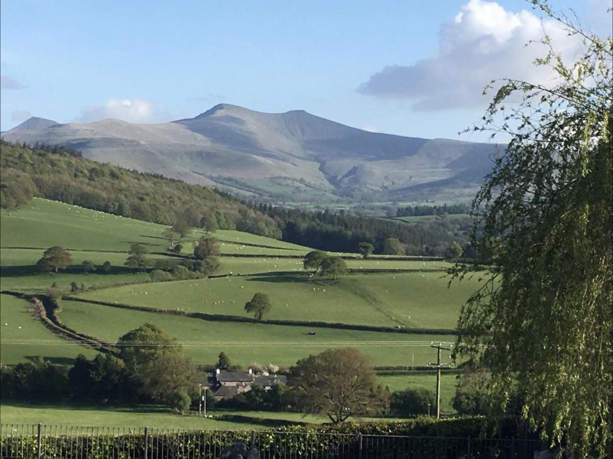 Cosy Arts & Crafts Cottage With Stunning Views Brecon Eksteriør bilde
