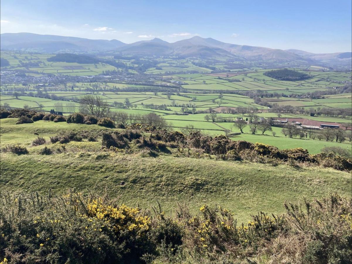 Cosy Arts & Crafts Cottage With Stunning Views Brecon Eksteriør bilde