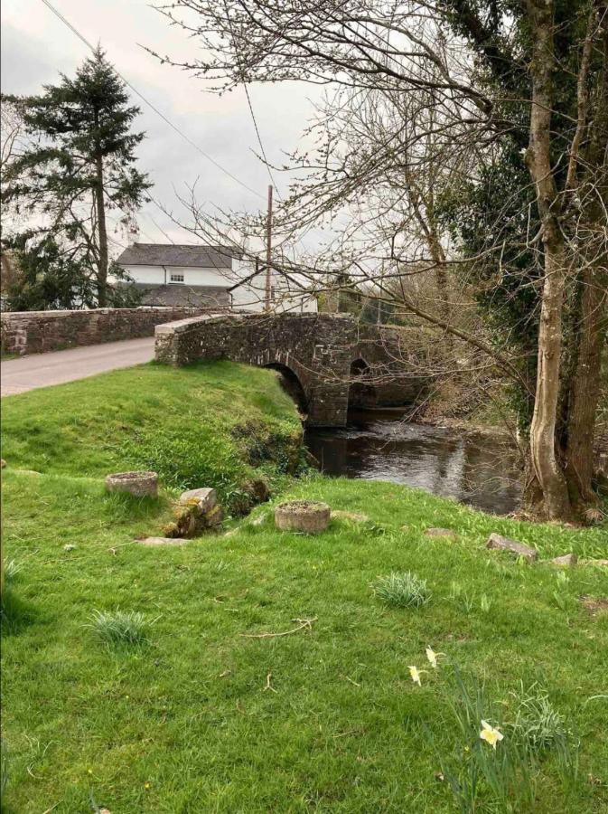 Cosy Arts & Crafts Cottage With Stunning Views Brecon Eksteriør bilde
